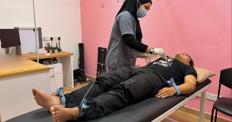 Mesin ECG di Klinik Raudhah